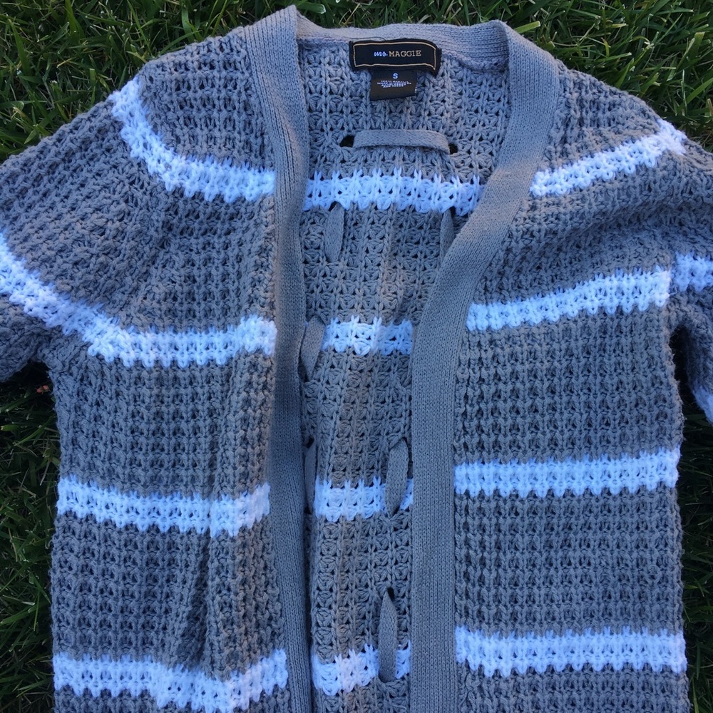 PRICE DROP♠️Mrs Maggie nice stripped cardigan cute - Picture 4 of 6